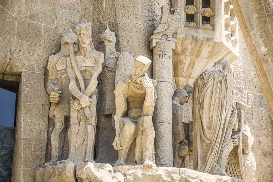Barcelona: Guided Tour of Sagrada Familia - Key things I’d plan around