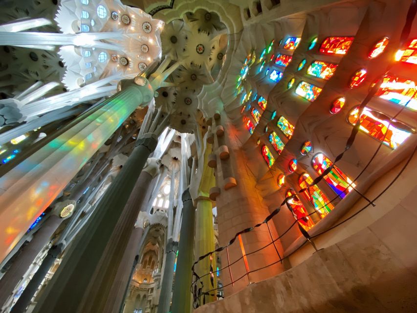Barcelona: Guided Tour of Sagrada Familia - Meeting up without stress: find your guide fast