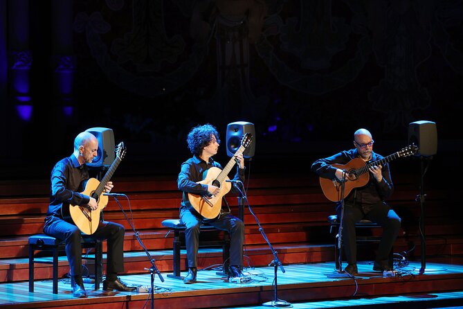 Barcelona Guitar Trio & Dance at the Palau de la Musica - Logistics that matter: voucher exchange and photo rules