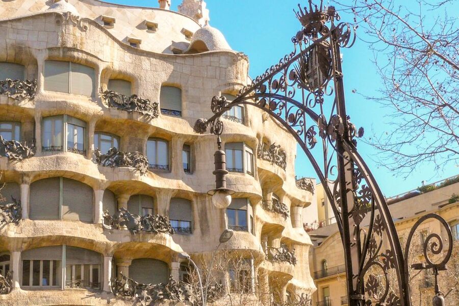 Barcelona: Half Day Tour on Sidecar Motorcycle - El Born and Its Medieval Feel: More Than a Photo Stop