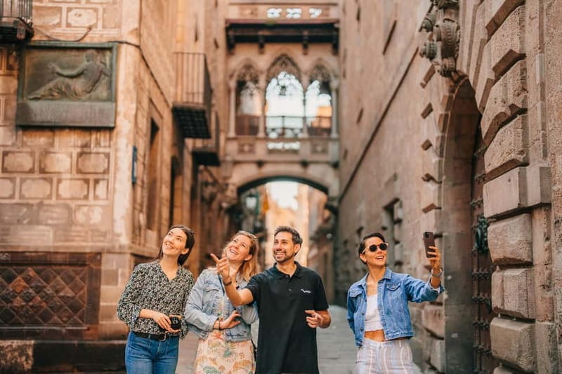 Barcelona: Helicopter, Boat Ride & Old Town Private Tour - Passeig de Gràcia: Gaudí’s street-level stage