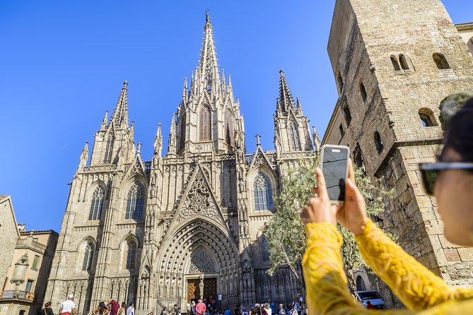 Barcelona Helicopter, Sailboat & Old Town Private Walking Tour - Passeig de Gràcia: Gaudí’s skyline at walking pace