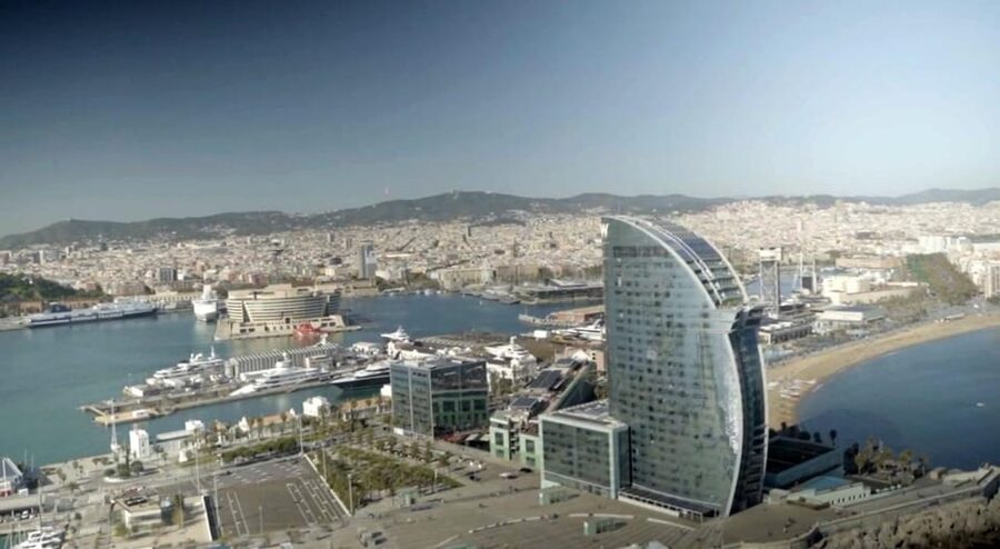 Barcelona: Helicopter Tour - The 12-minute route: coastline to Sagrada Familia, Camp Nou, and Montjuic