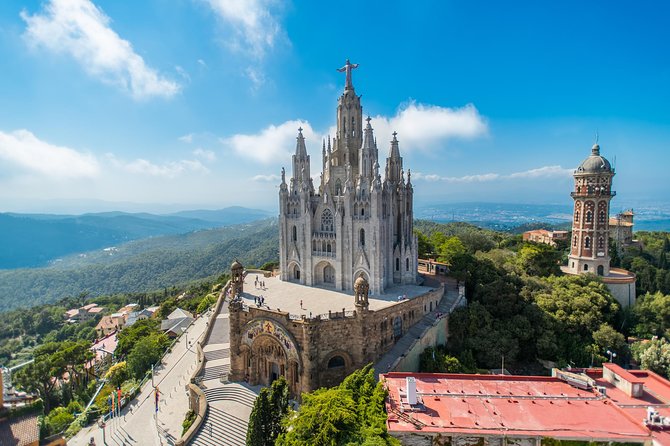 Barcelona Highlights Private Guided Tour with Hotel Pick-up - Port Olímpic and Parc de Montjuïc: Views That Reset Your Brain