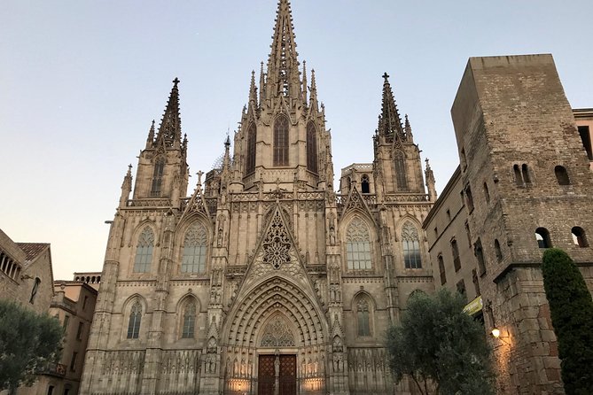 Barcelona Highlights Private Tour in a chauffeured Mercedes-Benz - Montjuïc to Placa d’Espanya: Views That Set the Mood