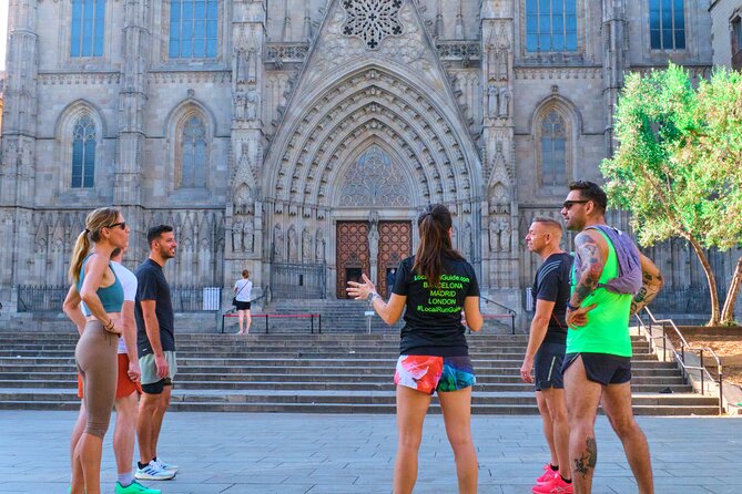 Barcelona Highlights Running Tour - Small-group running (max 8) and how the pace stays fair