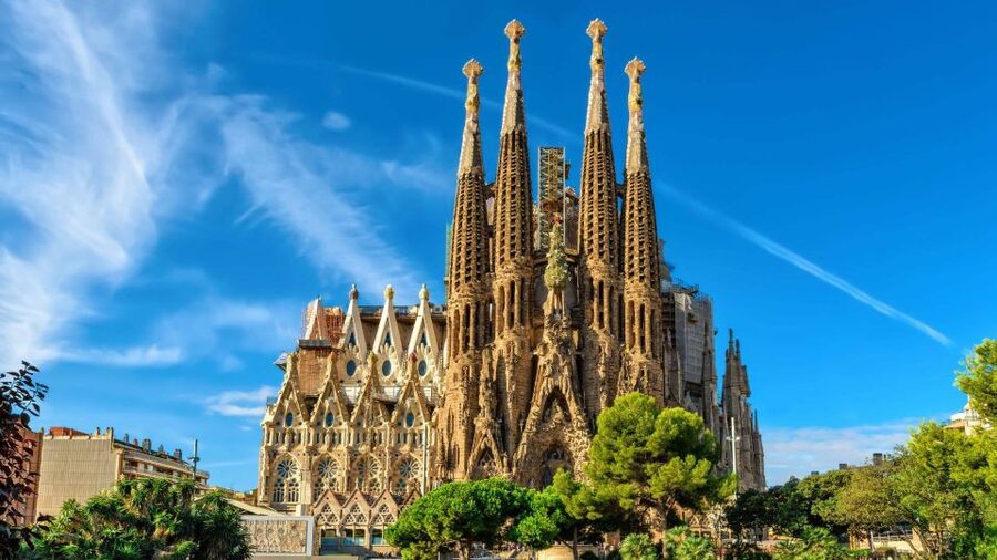 Barcelona Highlights Small Group Half-Day Tour with Pickup - Guide Quality Matters: Gaspar, Armando, and David as Examples