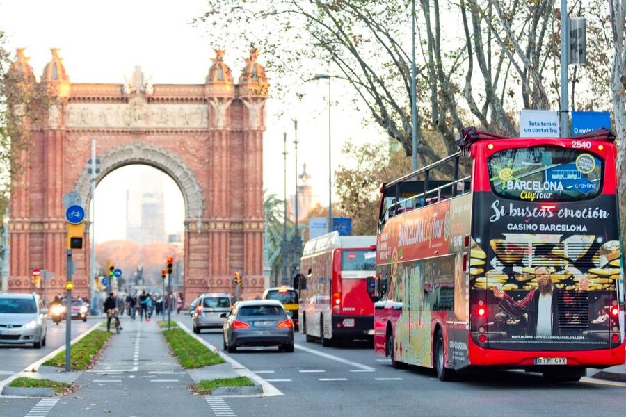 Barcelona: Hop-On Hop-Off Bus and Moco Museum Ticket - Green (East) Route Stop-by-Stop: Where the Modernist Hits Cluster