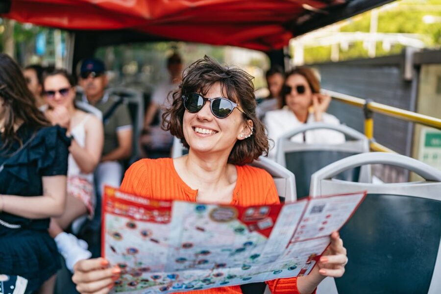 Barcelona: Hop-On Hop-Off Bus & Aquarium Tour - Timing tips for one day vs two
