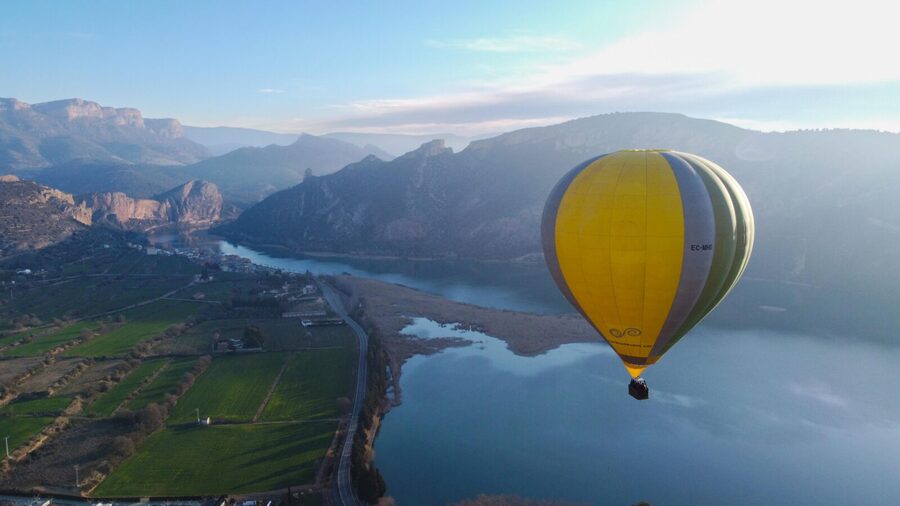 Barcelona: Hot Air Balloon Ride - Should You Book Camins de Vent’s Barcelona Hot Air Balloon Ride?