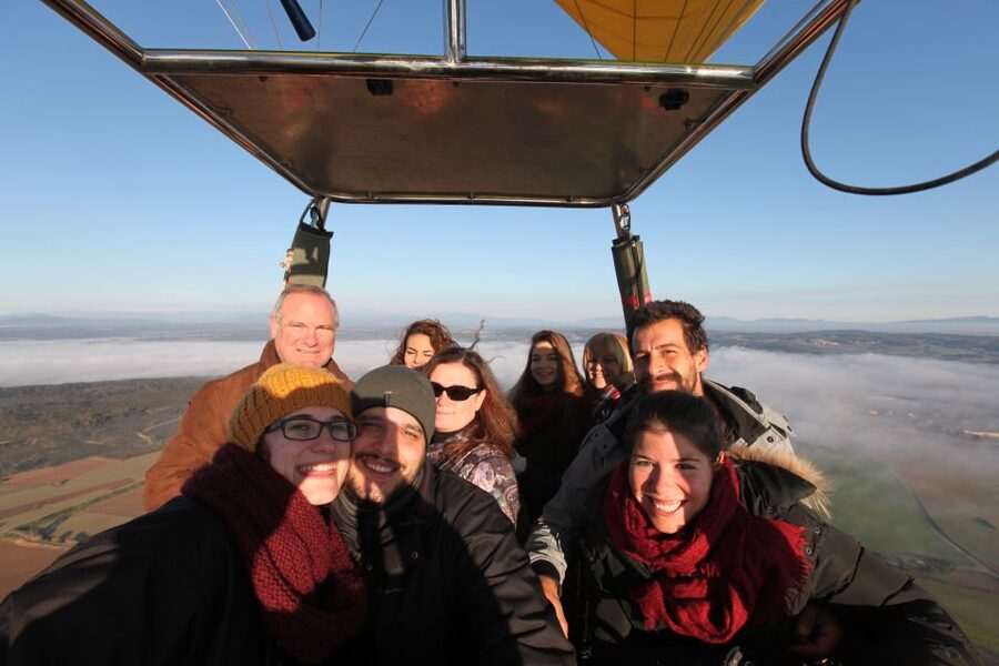 Barcelona: Hot Air Balloon Ride - Mediterranean Views From Above: How to Get the Best Photos Without Stress