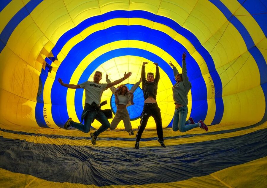 Barcelona: Hot Air Balloon Ride with Optional Transportation - Getting there: Hard Rock Cafe or Restaurant Zèfir, plus optional transfers