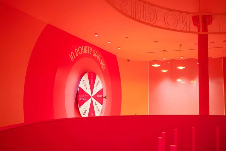 Barcelona: House of Candy Ticket Entrance - Candy Studio photos: how to get the best shots without stressing