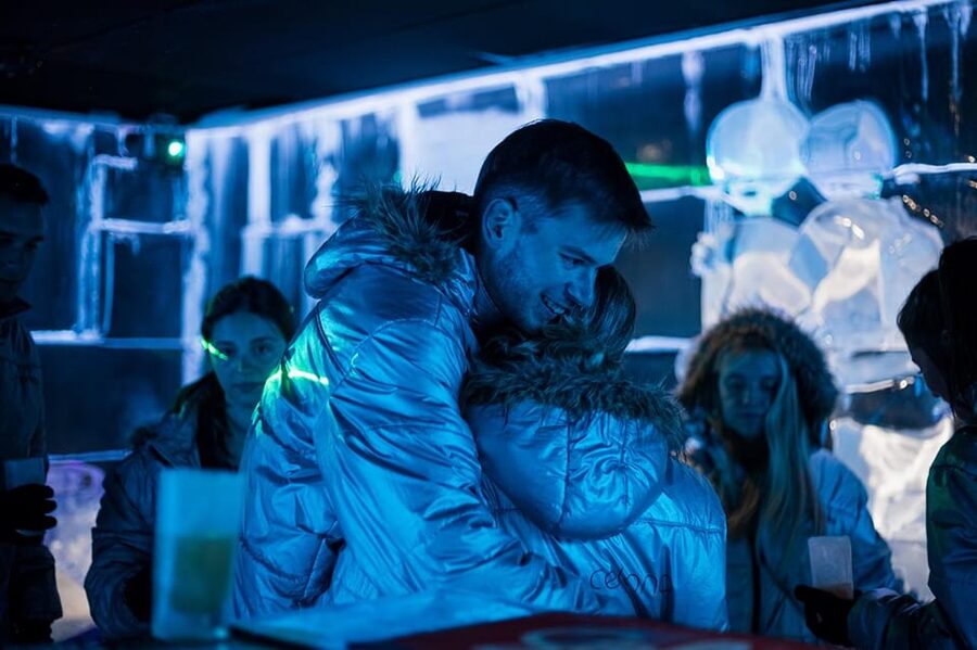 Barcelona: Ice Bar and Terrace Drinks Romantic Package - Entering the Icebarcelona Ice Bar with a Date-Night Starter Drink