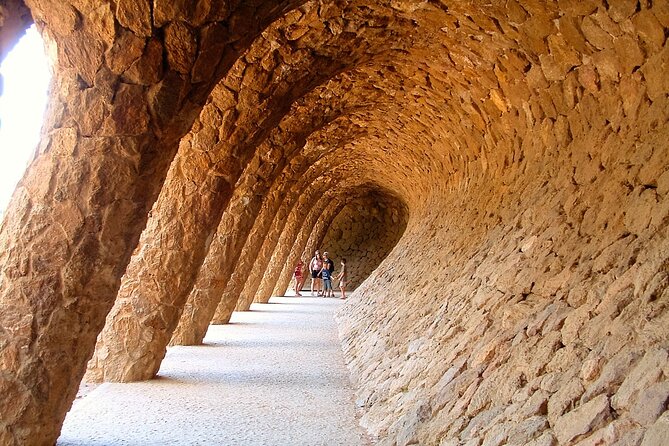 Barcelona in 1 Day: Sagrada Familia, Park Guell,Old Town & Pickup - Sagrada Família Entry Time: Tickets Are the Main Decision