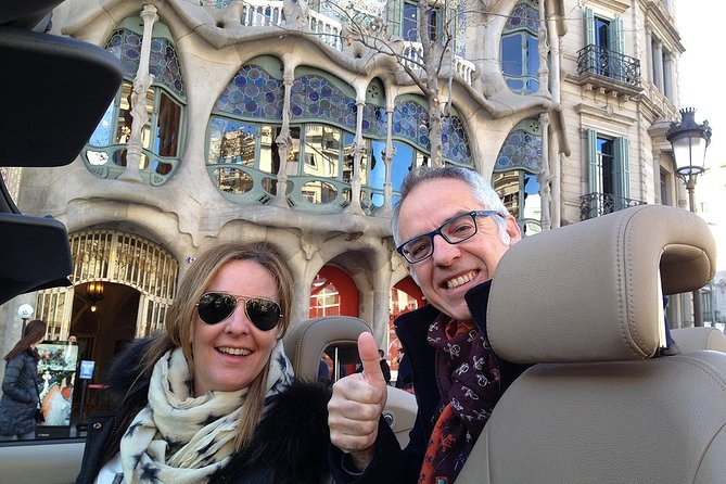 Barcelona in a Convertible - Private Guided Tour - Door-to-door comfort: pickup, convertible ride, and quick photo pacing
