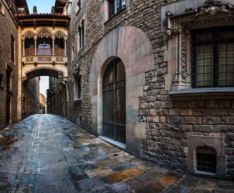 Barcelona in a Day Full-Day Sightseeing Private Tour - Key Things You’ll Notice on This Barcelona Highlights Tour