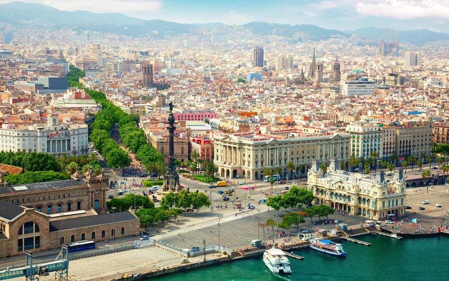 Barcelona in a Day Full-Day Sightseeing Private Tour - Sagrada Familia: 90 Minutes of Guided Wonder, Plus a Breather