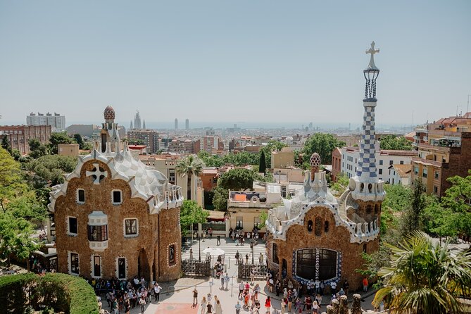 Barcelona In a Day Sagrada, Park Guell, Old Town & Cable Car - Getting oriented: Barri Gòtic and El Born on foot
