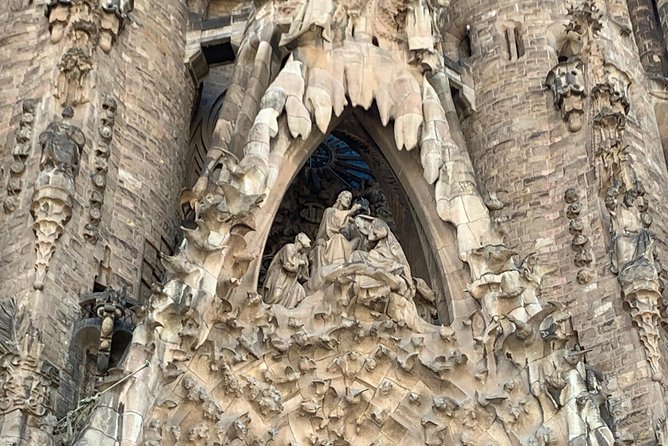 Barcelona in One Day: Gaudí, Gothic Quarter &Tapas (Private Tour) - The route plan: starting near the Gothic Quarter, ending at Sagrada Família