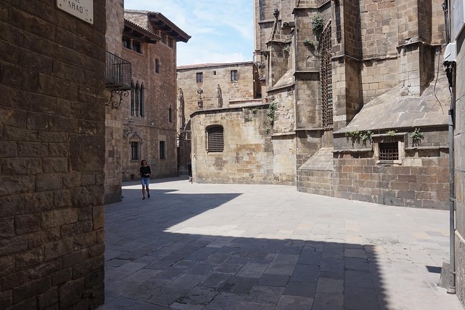 Barcelona in One Day: Gaudí, Gothic Quarter &Tapas (Private Tour) - Sinagoga Major: one of Europe’s oldest synagogues