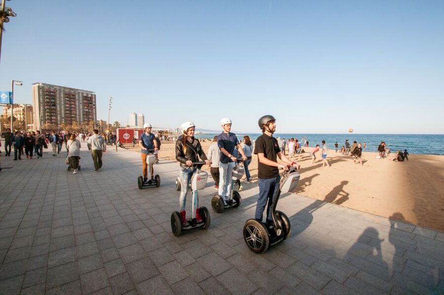 Barcelona Insiders Segway Tour 1.5h - La Ciutadella Parc: Green Space Without Losing Momentum