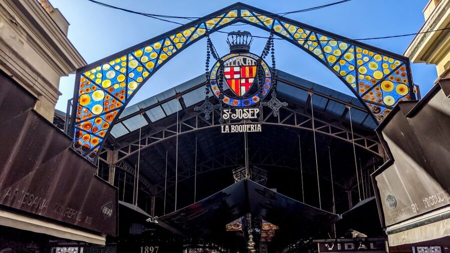 Barcelona: La Boqueria & Santa Caterina Market Private Tour - A chef-run food walk that starts at Palau de la Música