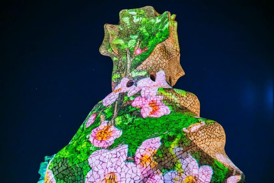 Barcelona: La Pedrera Night Experience - Stairwells and Badalots Projections: The Show Builds as You Climb