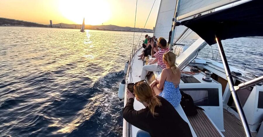 Barcelona: Luxury Private Sunset Yacht Cruise - Price and value: $412 per group up to 11