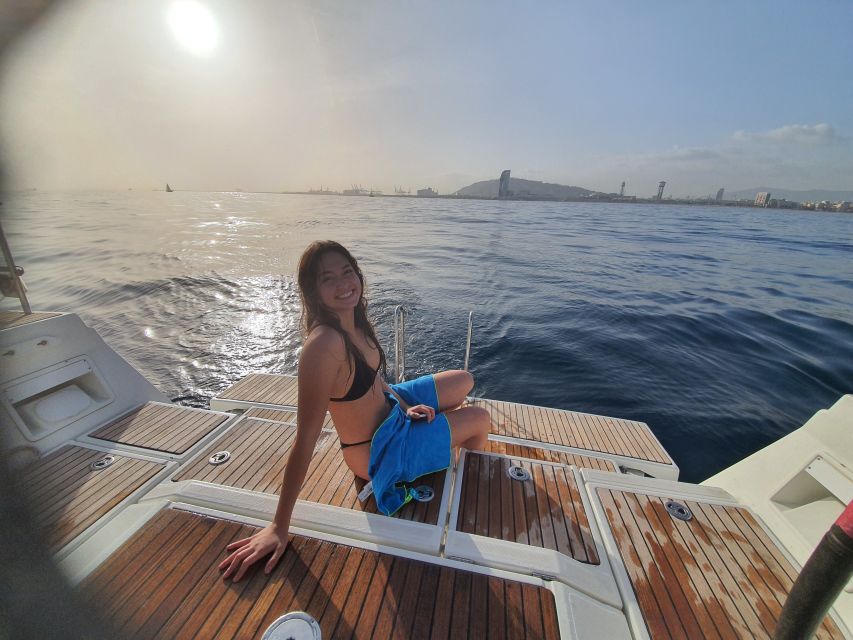 Barcelona: Luxury Private Yacht Daytime Cruise - Price and Value: Is $353 for a Private Group Up to 11 Worth It?