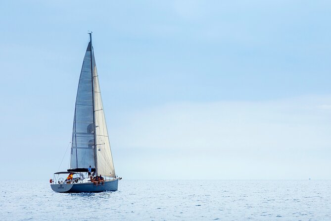 Barcelona Luxury Yacht Cruise – Day or Sunset, Open Bar & Snacks - Day or sunset: picking the best time to sail