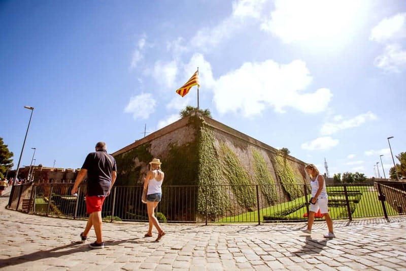 Barcelona: Montjuïc Cable Car Roundtrip Ticket - Should You Book the Montjuïc Cable Car Roundtrip Ticket?