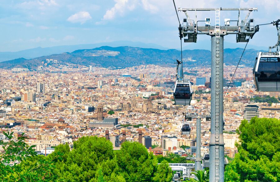 Barcelona: Montjuïc Cable Car Ticket with Audio Guide - How the Montjuïc cable car and audio tours fit together