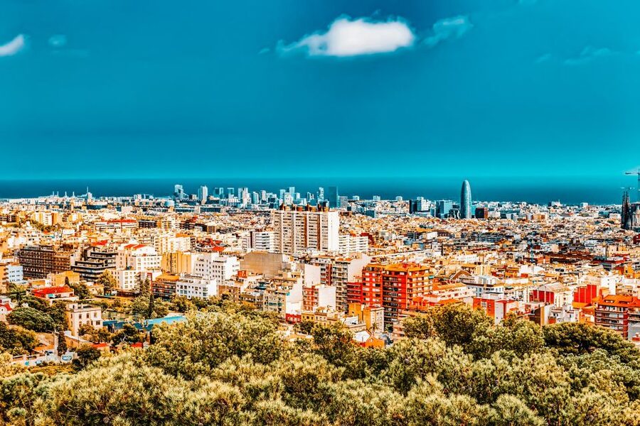 Barcelona: Montjuïc Cable Car Ticket with Audio Guide - Riding Montjuïc: views plus guided storytelling