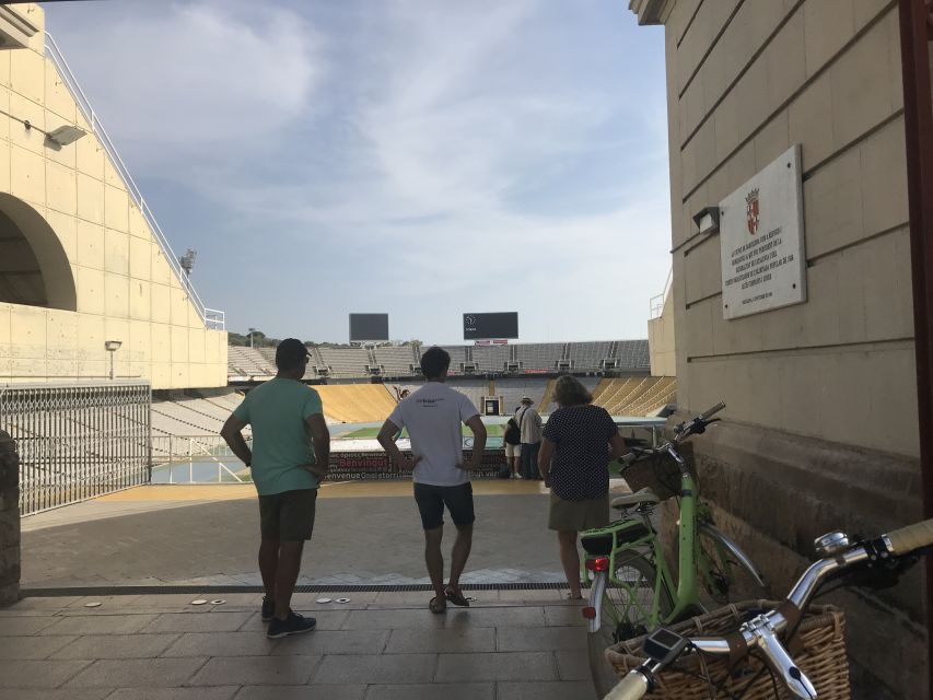 Barcelona: Montjuic Hill E-Bike Tour - Joan Brossa gardens and Sot del Migdia viewpoint
