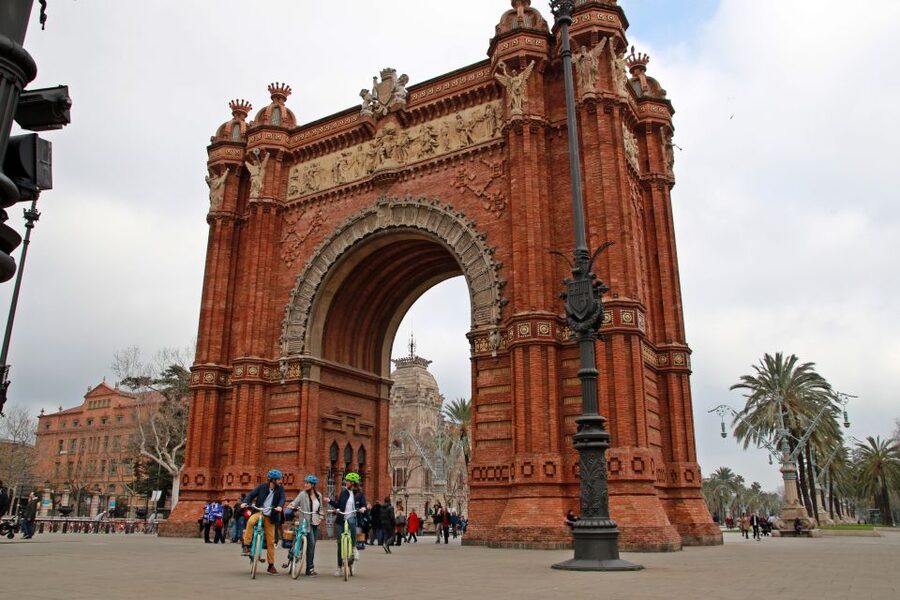 Barcelona: Montjuic Hill E-Bike Tour - Port Vell to Columbus Monument: Barcelona’s old harbor feel