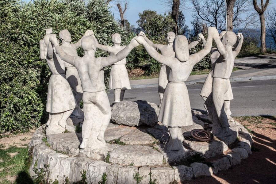 Barcelona: Montjuïc Walking Tour With Optional Flamenco Show - Price and value: what $34 buys you, and where upgrades pay off
