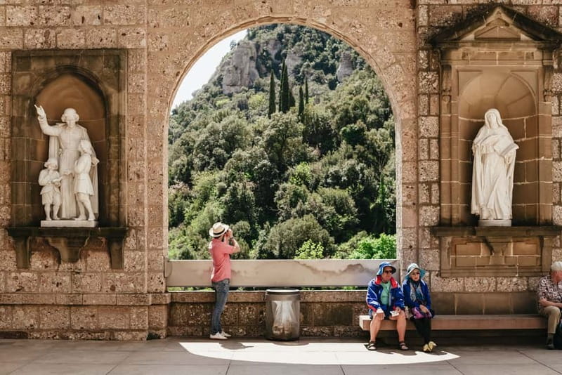 Barcelona: Montserrat, Cogwheel, Black Madonna & Winery Tour - The Black Madonna and the ticketed sights you must plan