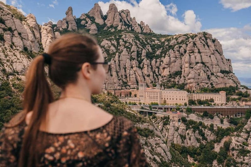 Barcelona: Montserrat Monastery and Natural Park Day Trip - Funicular and cable car time: getting the best views without burning your legs