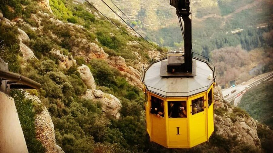 Barcelona: Montserrat Private Trip with Monastery Ticket - Guides and pacing: the difference between a tour and a good day