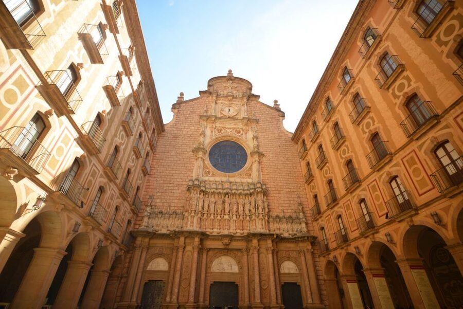 Barcelona: Montserrat & Sagrada Familia Guided Tour - Monistrol de Montserrat Guided Tour: Abbey Views You Can Understand