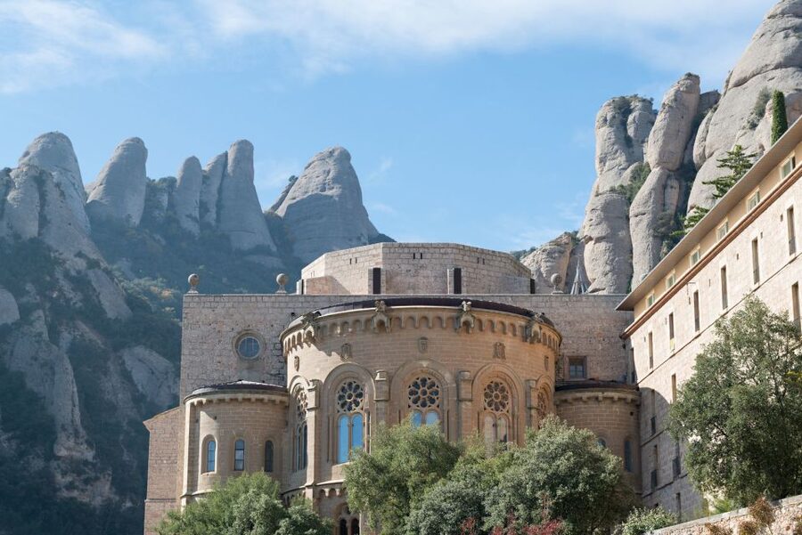 Barcelona: Montserrat & Sagrada Familia Guided Tour - The Licor and the Honest Montserrat Feeling