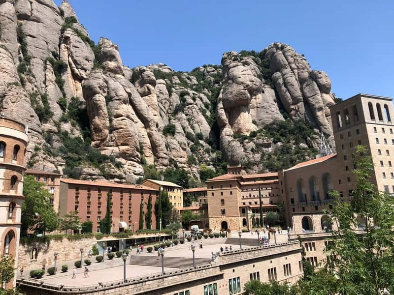Barcelona: Montserrat Tour, Transfers & Basilica Entry - Meeting at Pg. de Colom and the ride up the mountain