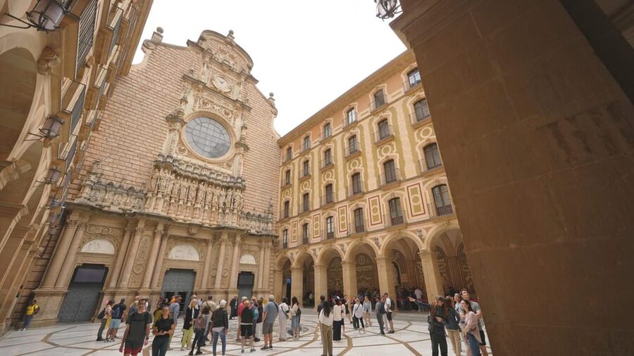Barcelona: Montserrat Tour with Lunch & Wine Tasting Option - Should You Book This Montserrat Morning Trip?