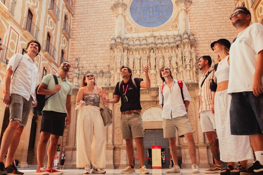 Barcelona: Montserrat with Winery, Lunch, and Train Options - Getting out of Barcelona: the ride, the timing, the vibe