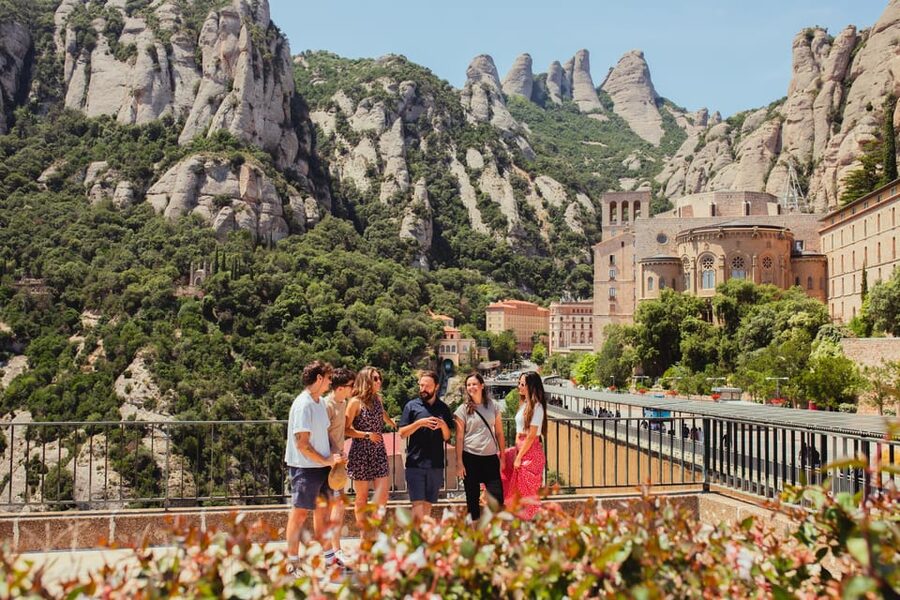 Barcelona: Montserrat with Winery, Lunch, and Train Options - Tapas and wine tasting at the castle: a lighter foodie plan