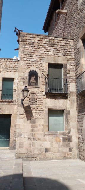 Barcelona: Mystical Walking Tour in the Gothic Quarter - Barcelona Cathedral: history, architecture, and meaning in plain sight