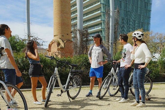 Barcelona Off The Beaten Track 4h Bike Tour - Group Size, Safety, and the Bike Reality Check
