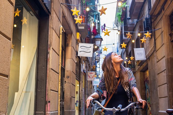 Barcelona Off the Beaten Track Bike Tour - Stop-by-stop: from Santa Maria del Mar to the beach ride home
