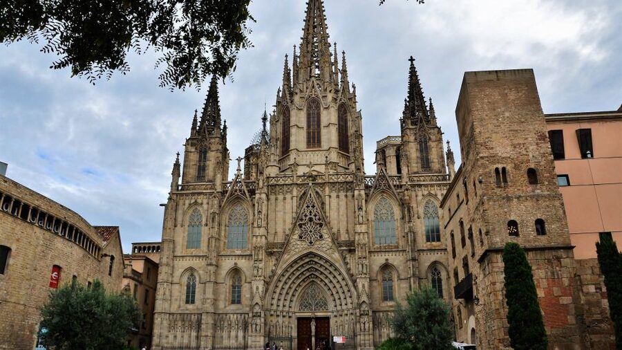 Barcelona: Old Town and Gothic Quarter Walking Tour - Key Tour Highlights Worth Knowing